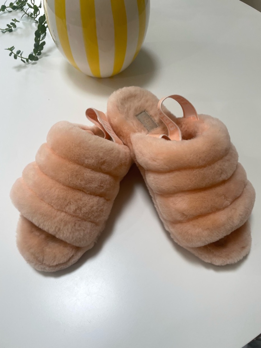 UGG Fluff Yeah Plush Slide Women’s Slippers in Peach Size 9